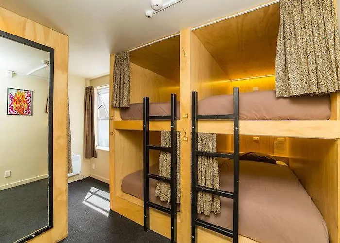 Tahuna Pod Hostel