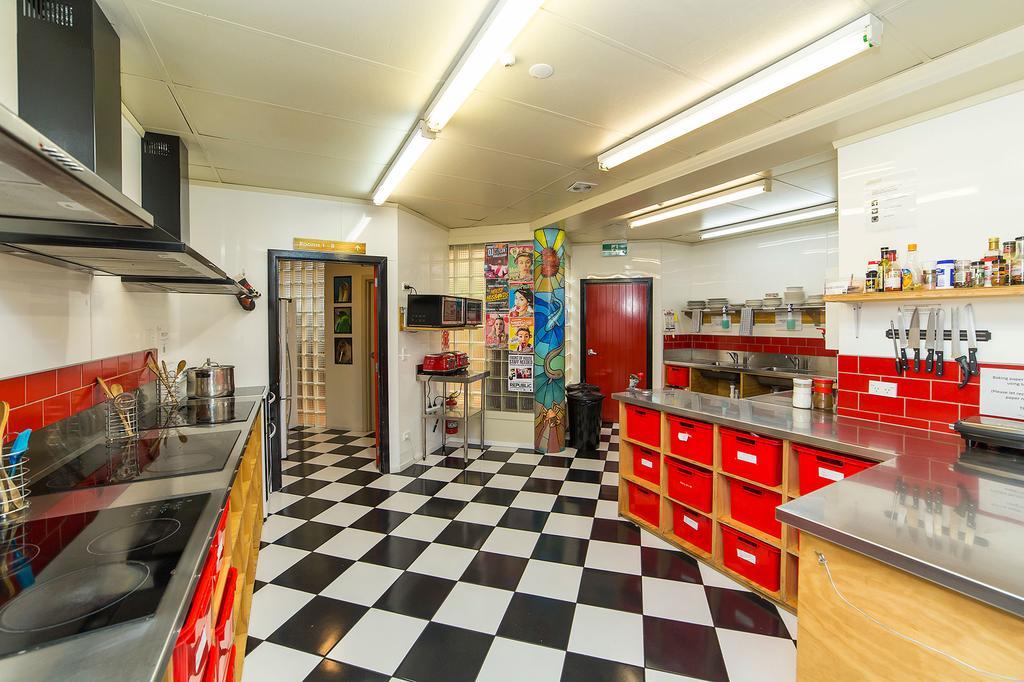 Tahuna Pod Hostel *