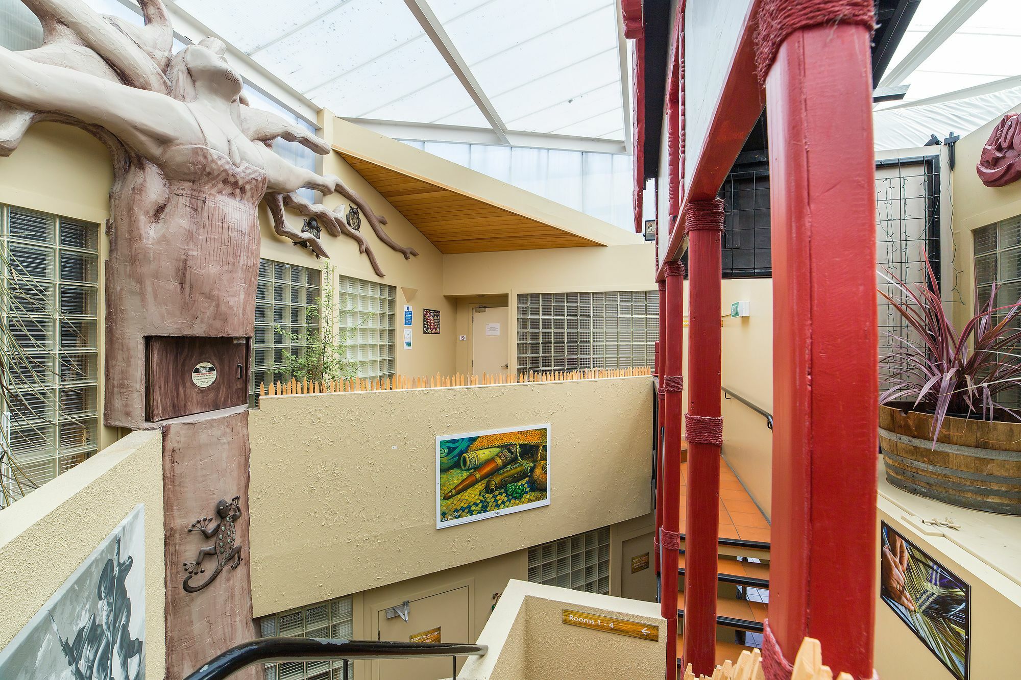 Tahuna Pod Hostel *